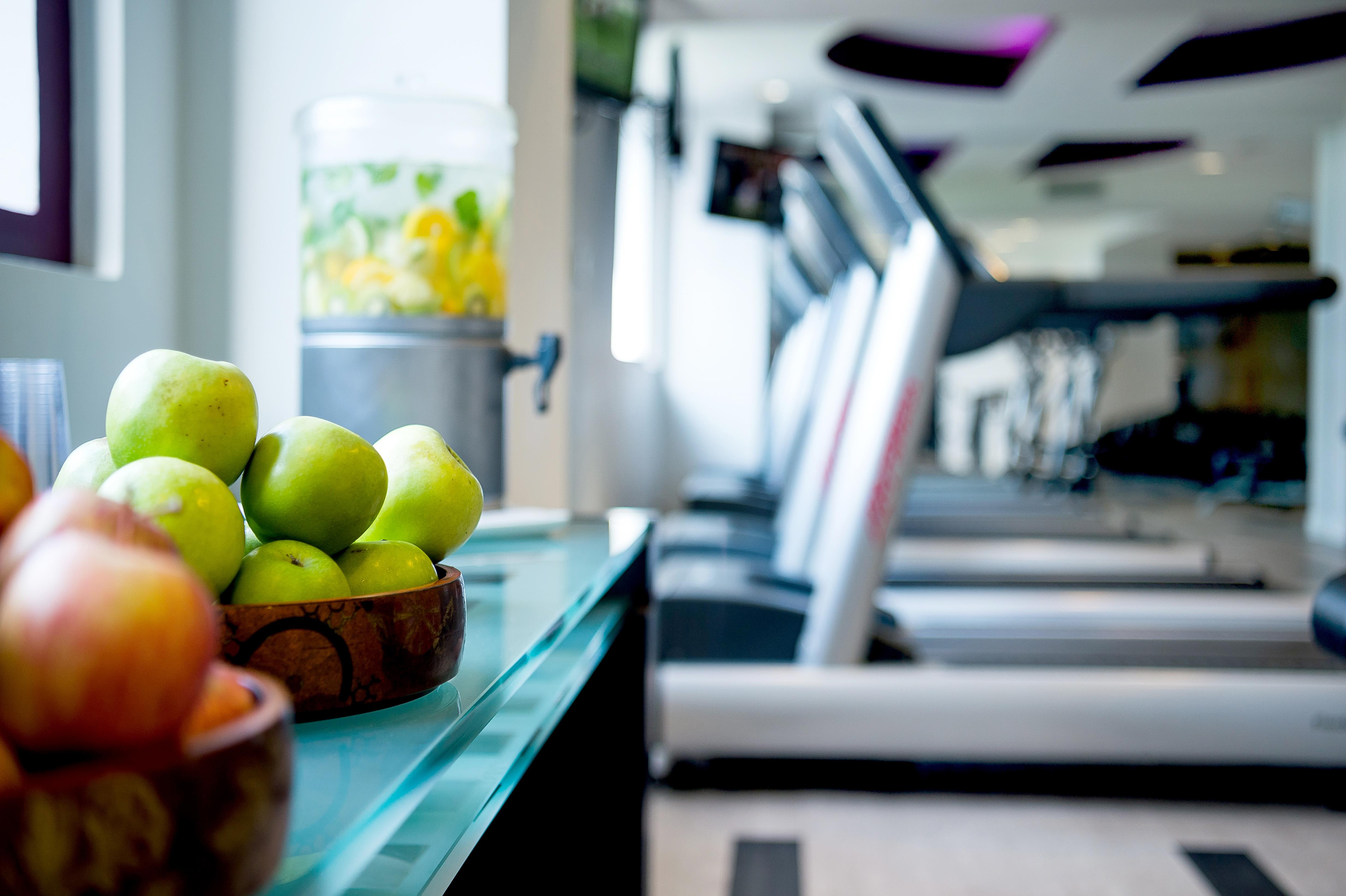 Pullman Sao Paulo Guarulhos Airport Hotell Eksteriør bilde The gym at the hotel