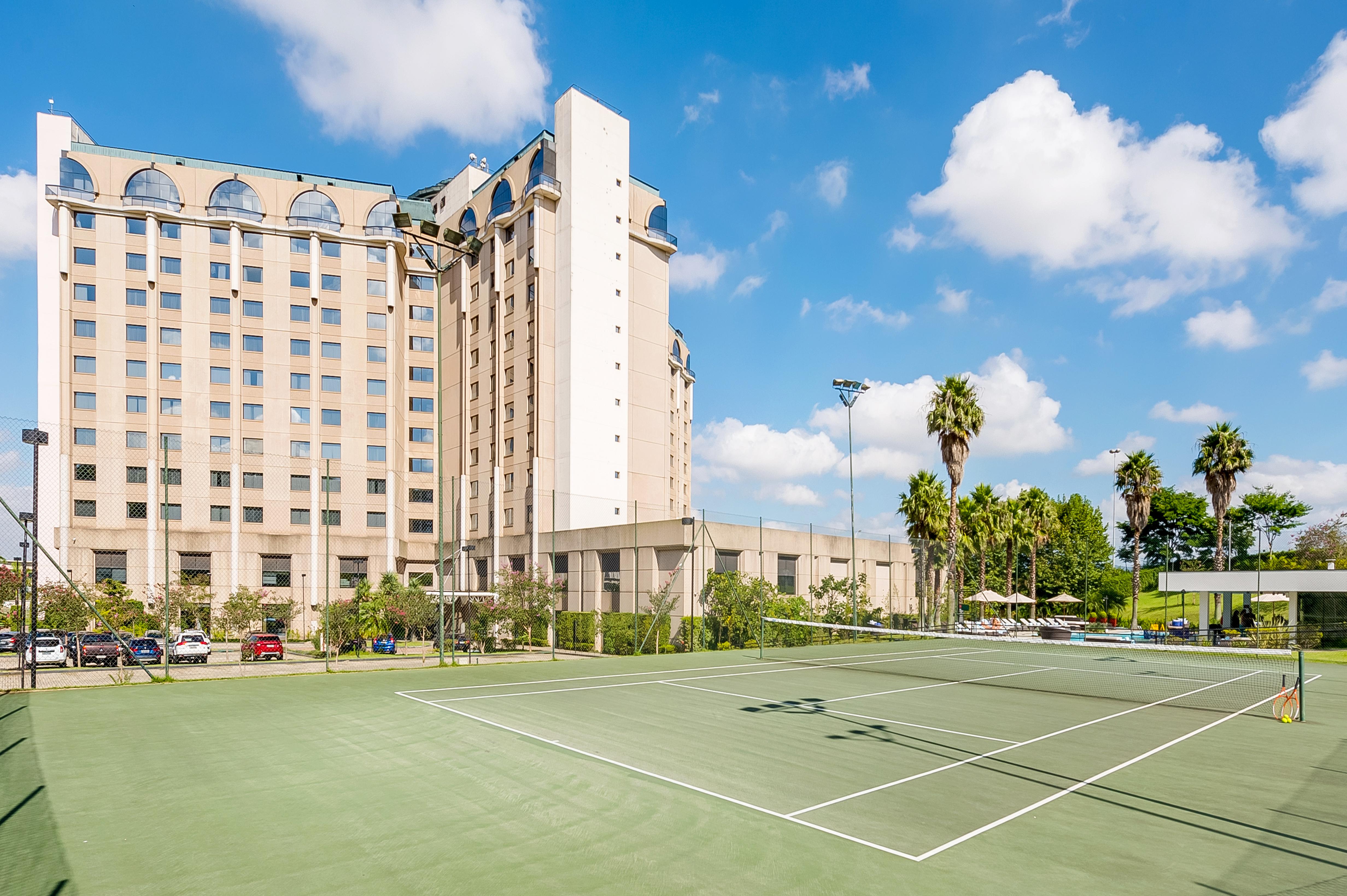 Pullman Sao Paulo Guarulhos Airport Hotell Eksteriør bilde Tennis courts at the Hyatt Regency Newport Beach